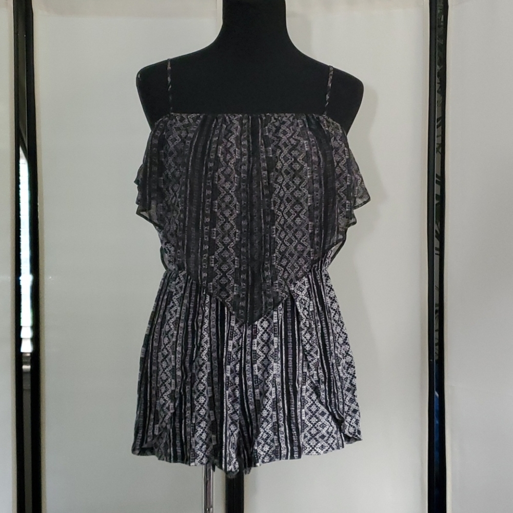 BCBGeneration Romper, size S, Black/Gray